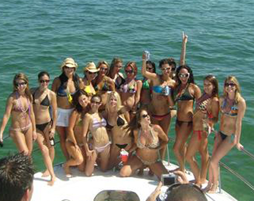 bronson_arroyo_boat_bikini_party_31